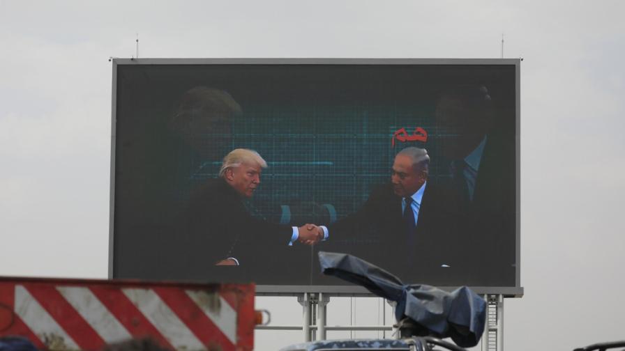 Тръмп кацна в Анкъридж за срещата с Путин