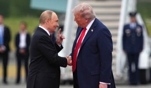 <p>Експерт коментира езика на тялото на Тръмп и Путин</p>