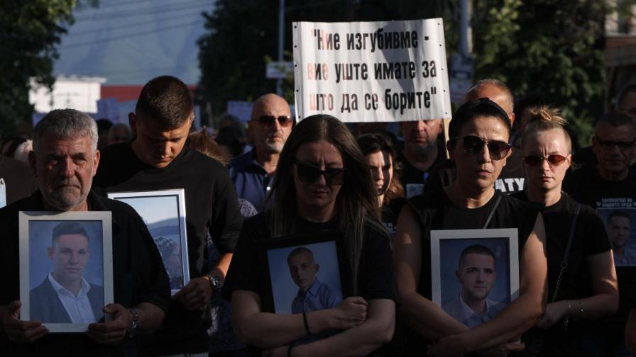 Родителите на загиналите при пожара в Кочани организират „Марш на ангелите“ в Скопие