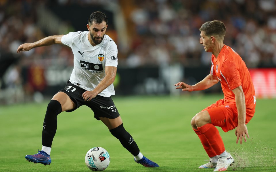 Валенсия и Реал Сосиедад поделиха точките на „Местая“