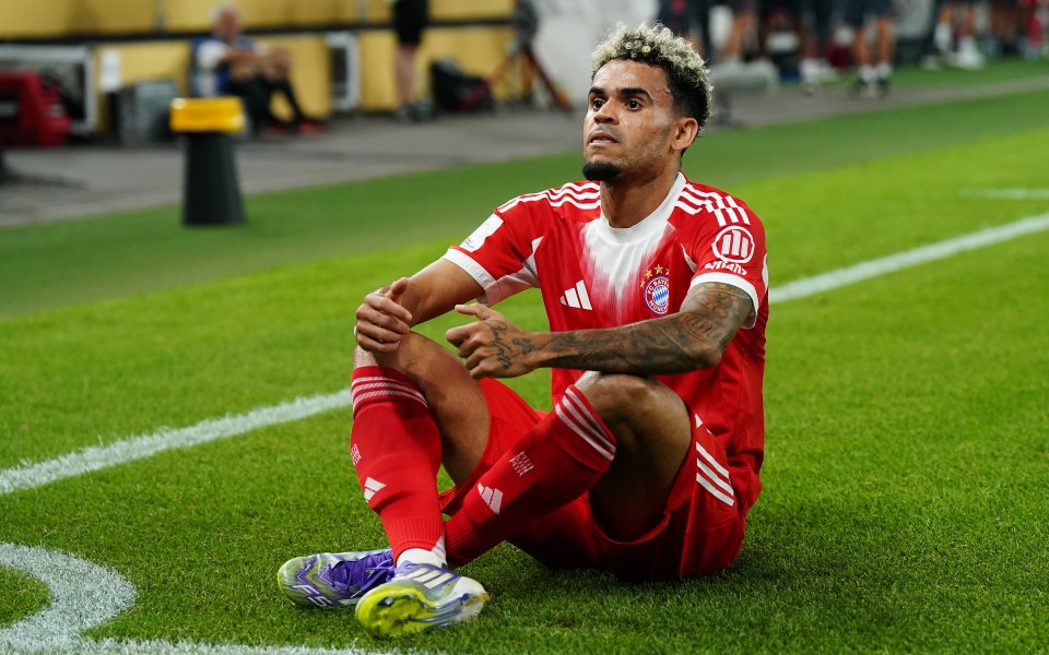 Звезда на Байерн пропя, посвети песен на семейството си (ВИДЕО)