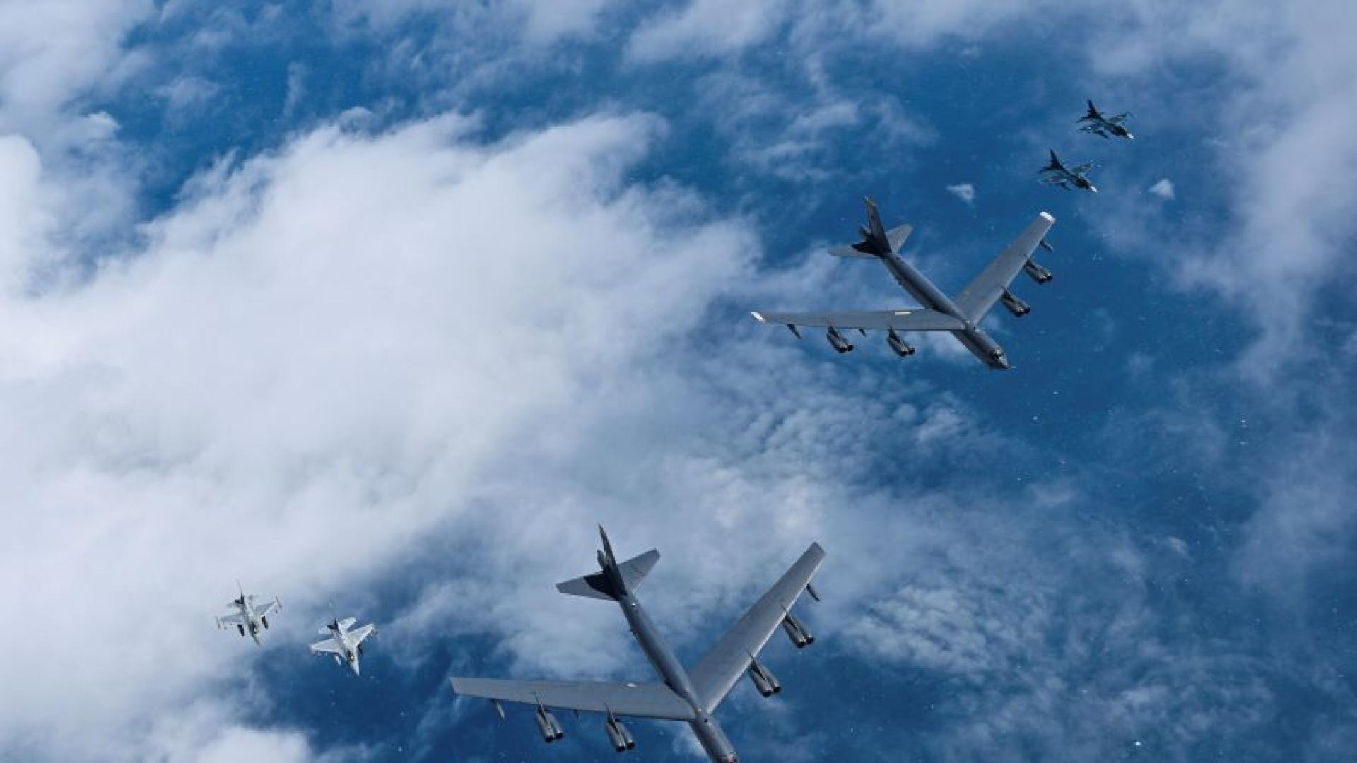 Южна Корея и САЩ започнаха годишните си летни широкомащабни военни учения