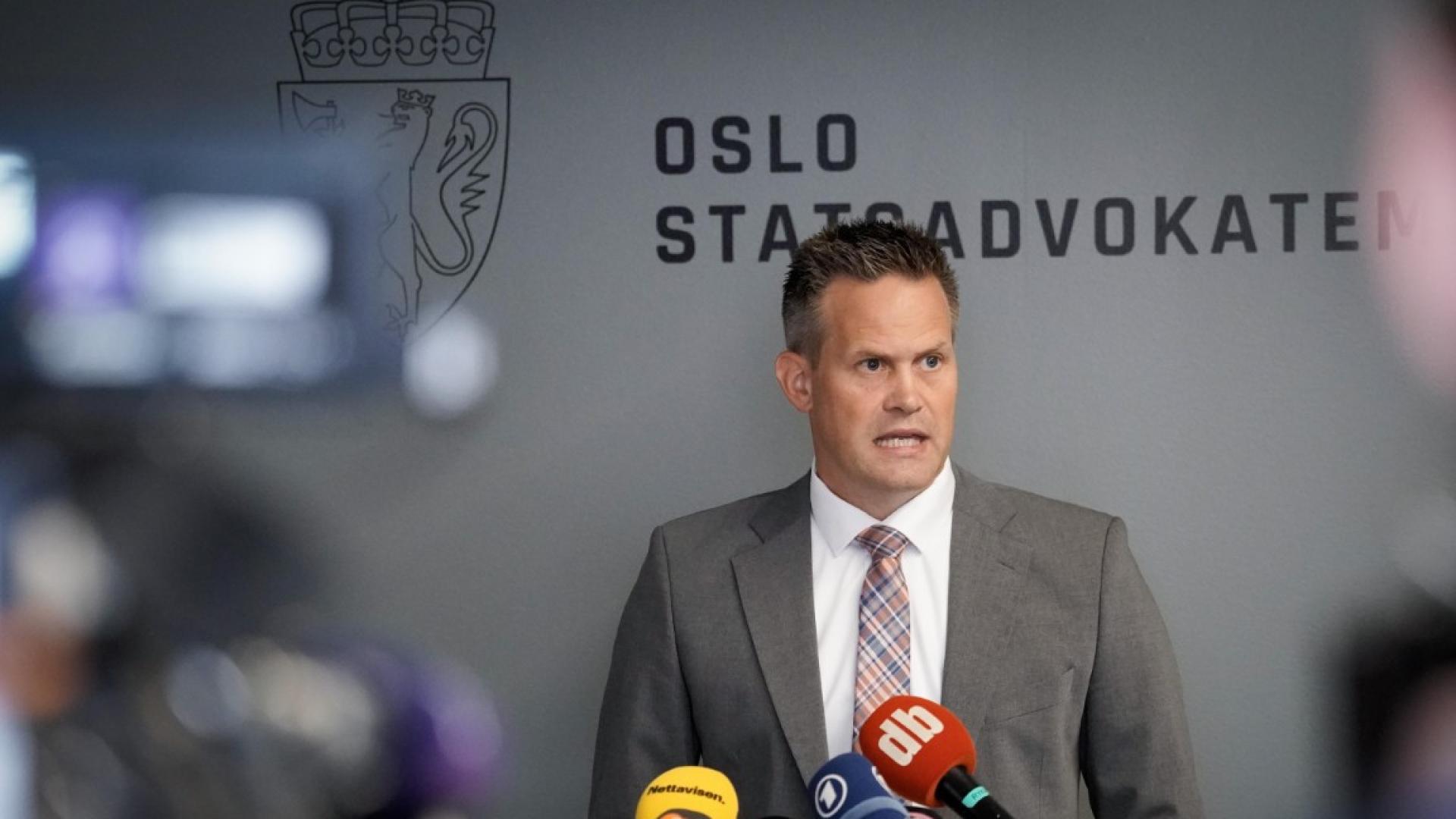 Синът на норвежката престолонаследничка е обвинен в 32 престъпления включително