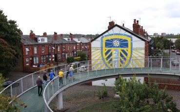 НА ЖИВО: Лийдс - Ливърпул, Илия Груев стартира, а Салах отново резерва