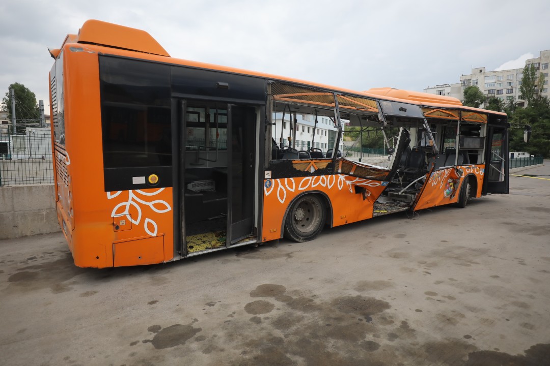 <p>Автобусът от катастрофата на бул. &quot;Възкресение&quot;.</p>