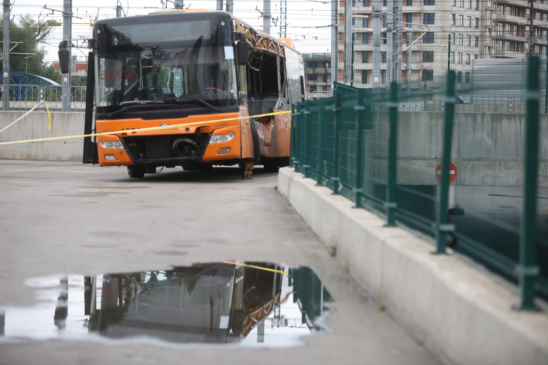 <p>Автобусът от катастрофата на бул. &quot;Възкресение&quot;.</p>