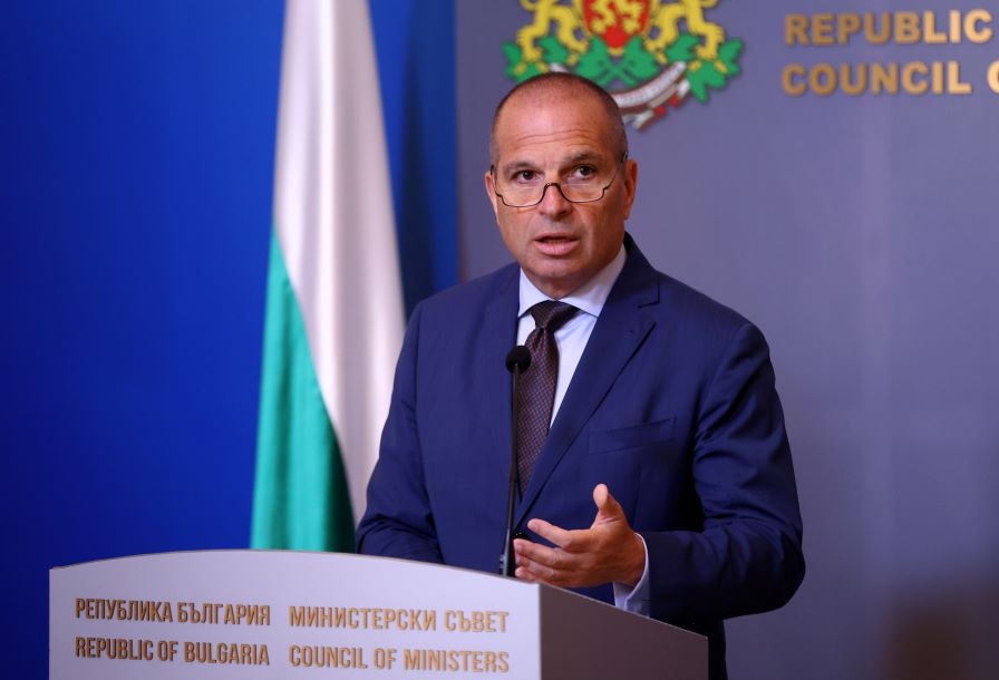Караджов: 15 служители на БДЖ са крали ябълки, вместо да правят ремонт