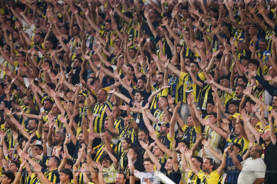 Фенербахче vs Бенфика1