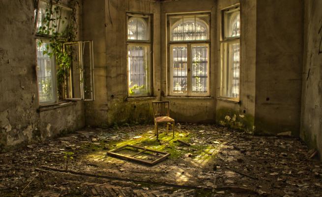 14-годишно момиче е арестувано заради пожар в изоставено имение в Ливърпул