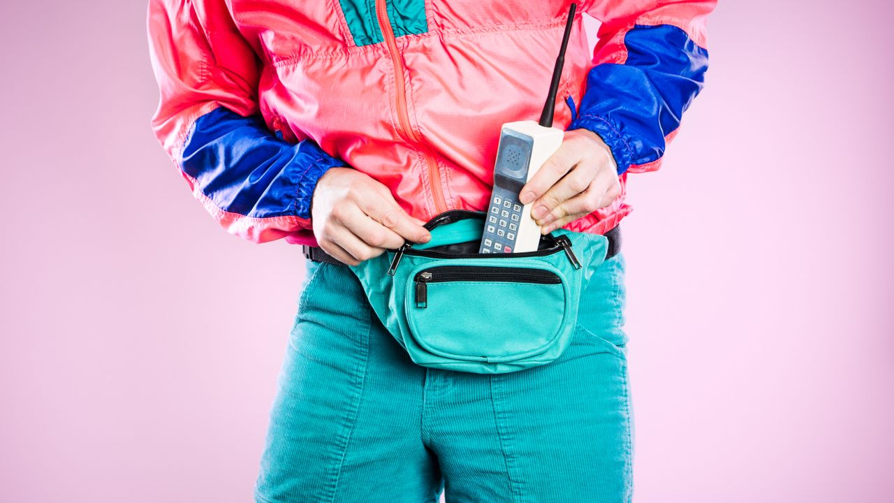 Първият звън: Как мобилните телефони направиха магия през 90-те