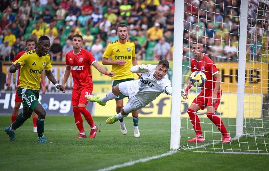 Добруджа Ботев Враца1