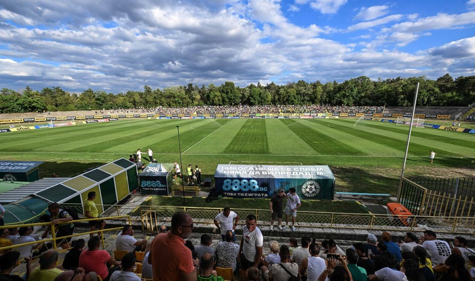 Добруджа Ботев Враца1