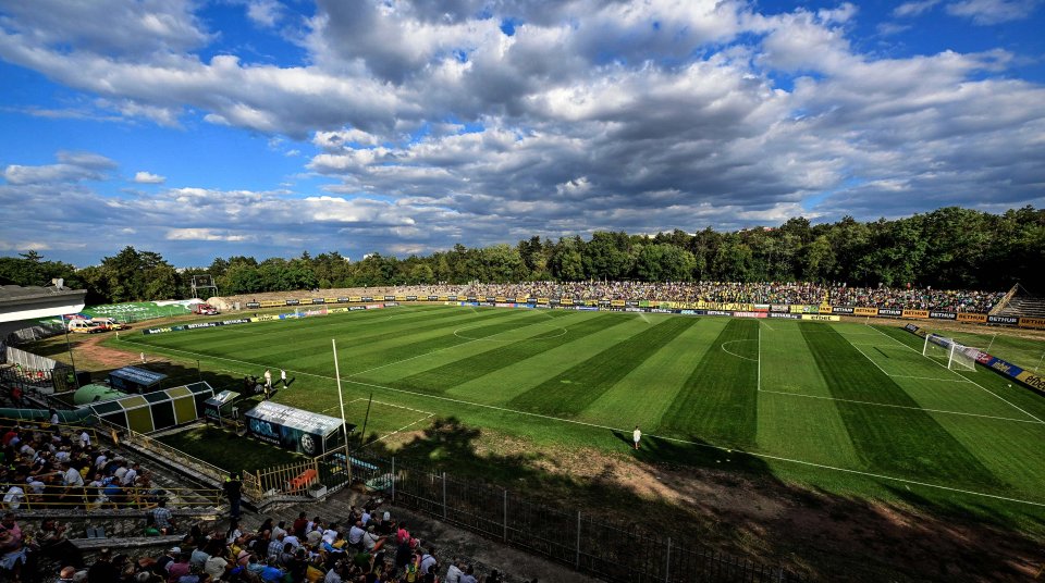 Добруджа Ботев Враца1