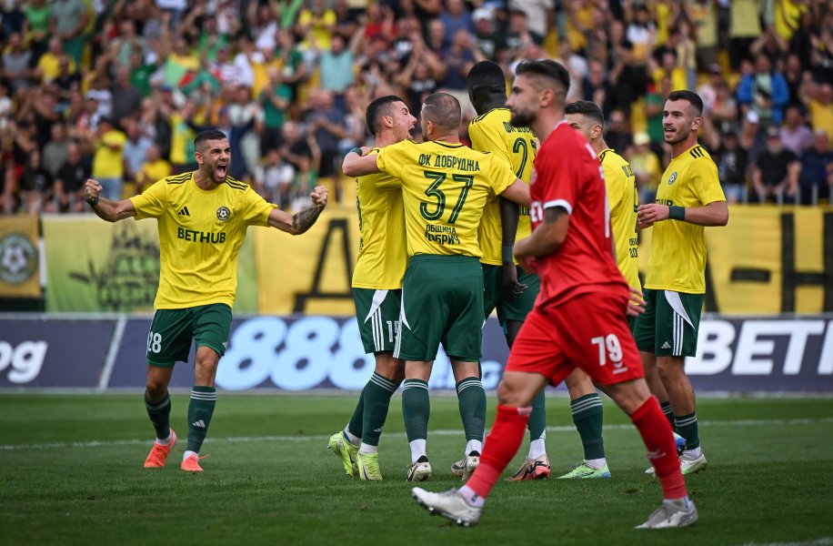 Добруджа Ботев Враца1