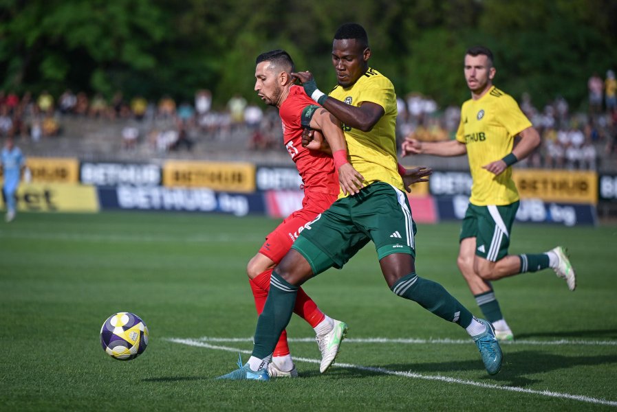 Добруджа Ботев Враца1