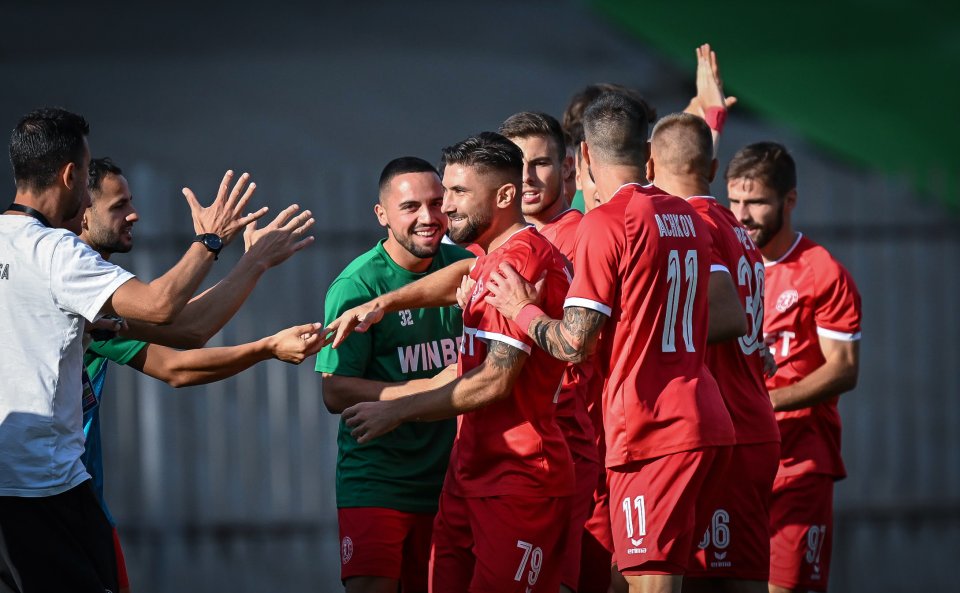 Добруджа Ботев Враца1