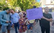 Хиляди излязоха на протест заради безводието в Плевен (СНИМКИ)