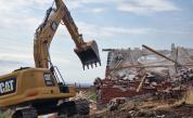 Събарят над 100 незаконни постройки в Стара Загора