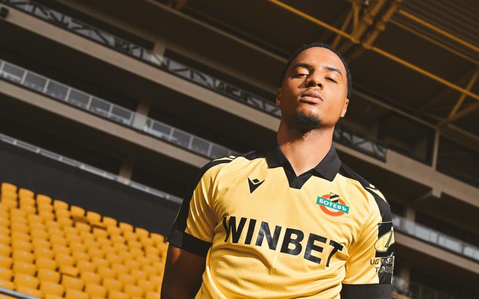 Легенда на Ботев Пловдив за Око-Флекс: Некоректно и подигравателно!