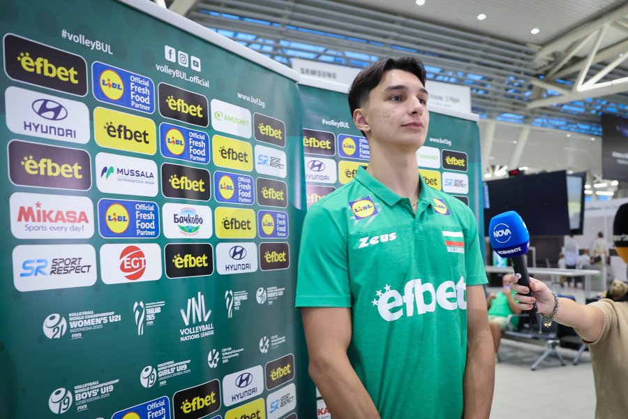 Българският национален отбор по волейбол замина за Световното първенство1