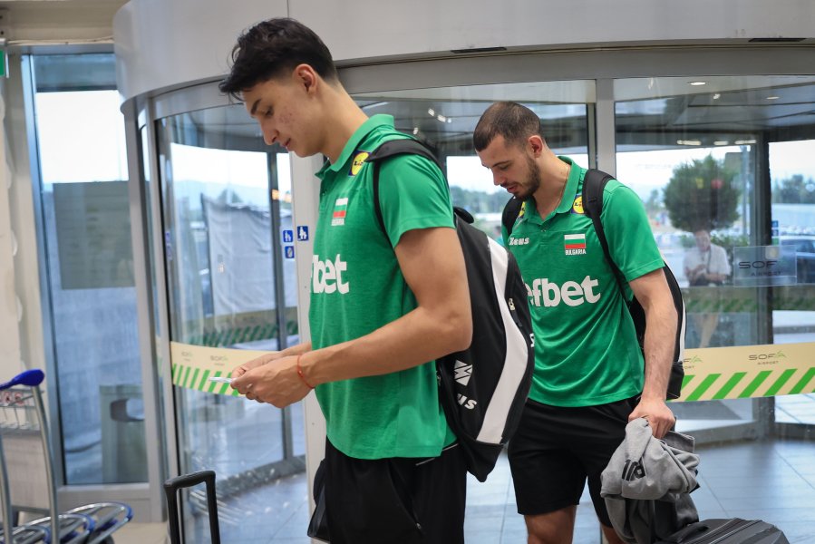 Българският национален отбор по волейбол замина за Световното първенство1