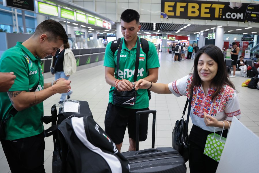 Българският национален отбор по волейбол замина за Световното първенство1