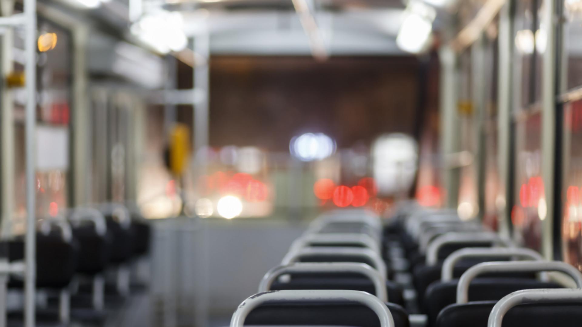 Късно вечерта трамвай аварира на бул Константин Величков в София