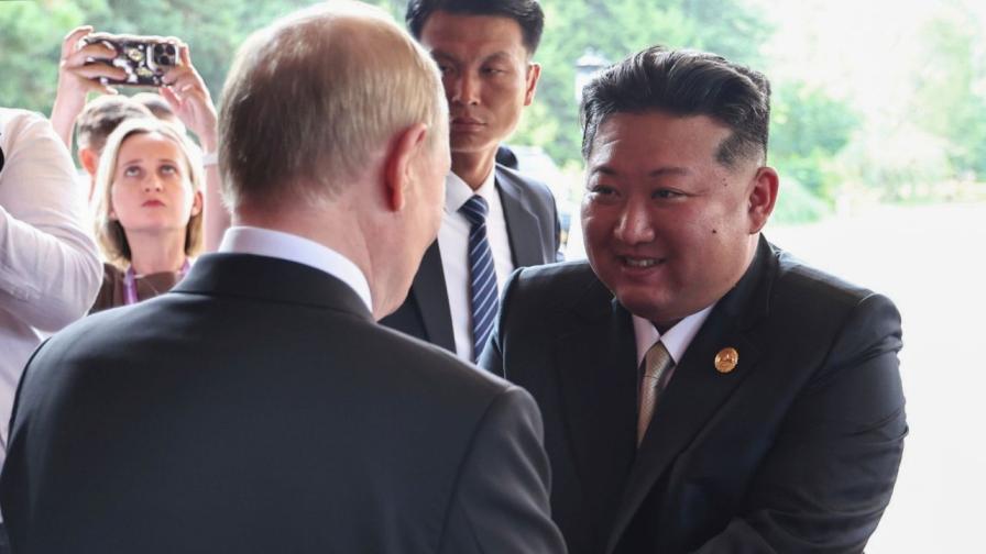 Срещата между Ким Чен-ун и Владимир Путин в...