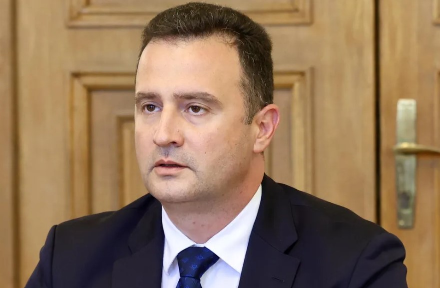 Жечо Станков: В България има достатъчно горива, за разлика от Сърбия