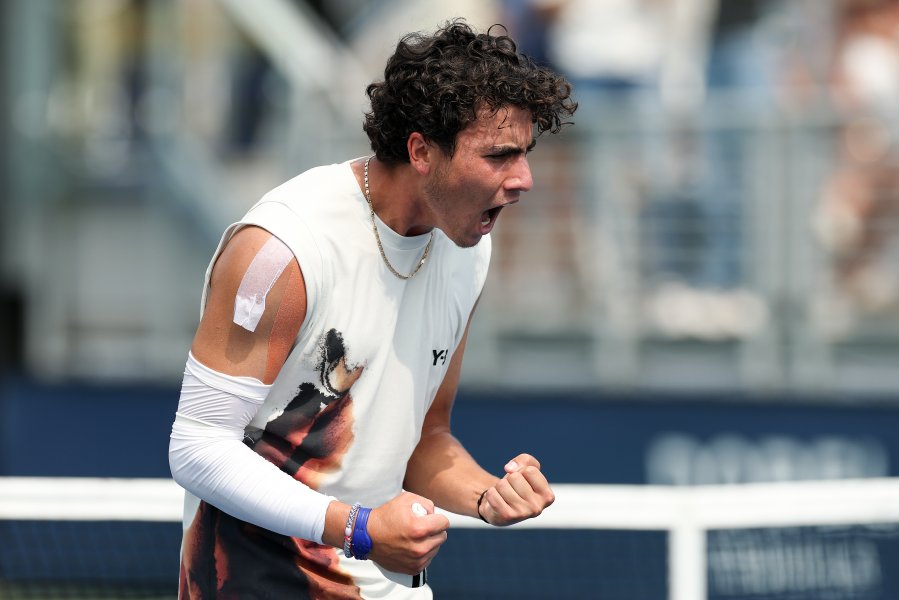 Иван Иванов vs Александър Василев1