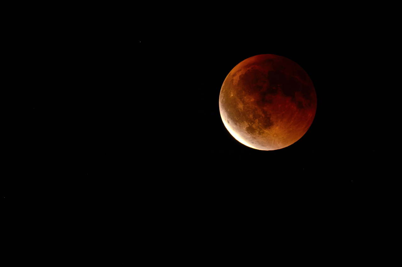 Рядко двойно затъмнение през август 2026 г. - кога и къде да го наблюдавате