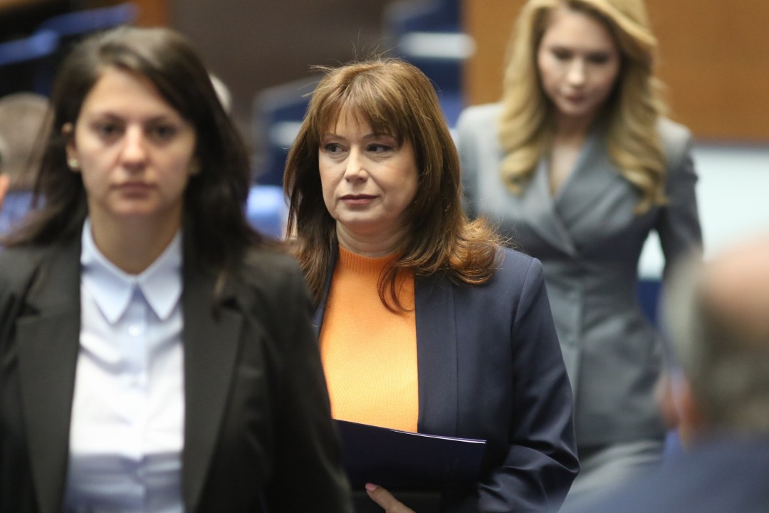 <p>Със 128 гласа &quot;за&quot;, 56 &quot;против&quot; и 6 &quot;въздържал се&quot; Народното събрание избра председателя на Комисията за защита на потребителите Мария Филипова за заместник-омбудсман на Република България. Тя получи подкрепата на депутатите от ГЕРБ-СДС, &quot;ДПС-Ново начало&quot;, БСП, ИТН и четирима от нечленуващите в парламентарна група.</p>