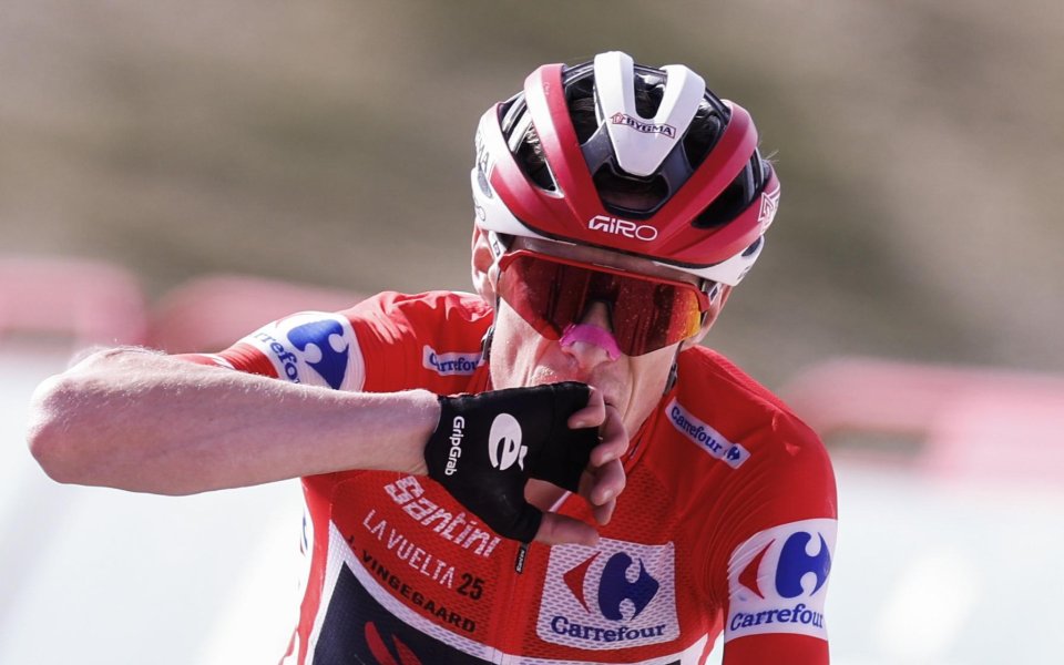 Йонас Вингегор спечели Вуелтата за първи път, последният етап беше прекратен заради протести
