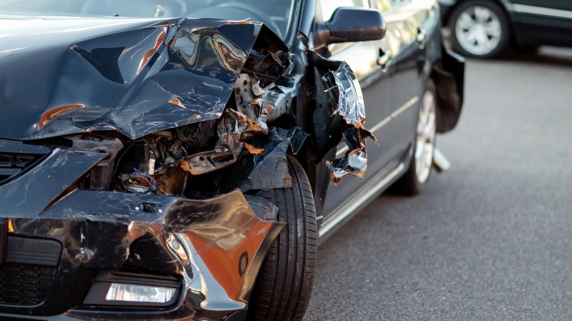 Броени дни след средношния екшън когато кола се вряза в