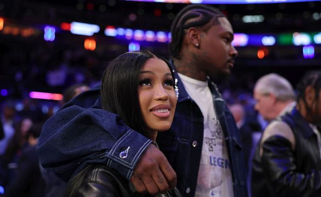 Карди Би очаква бебе номер четири! Карди Би очаква бебе номер четири!