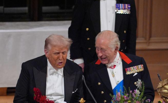 Крал Чарлз III е „силно облекчен“, че Доналд и Мелания Тръмп са невредими след стрелбата