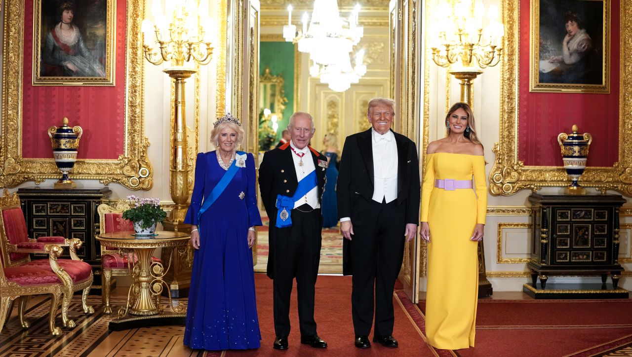 От тиарите до забранените селфита: Какво да очакваме от кралското посещение при Тръмп