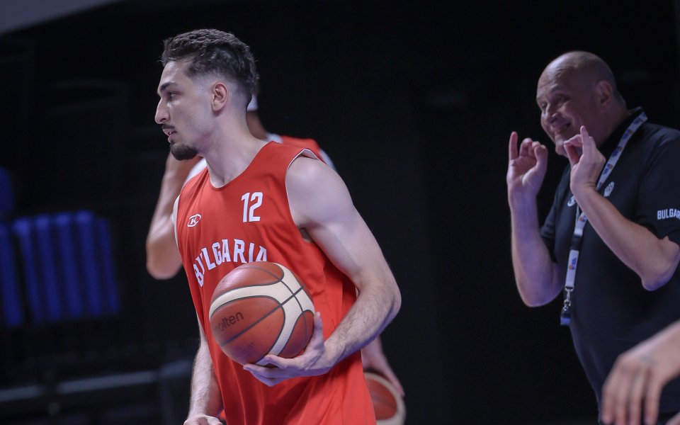 Борислав Младенов с първа загуба в австрийското първенство