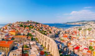 Гръцки депутат се оплака от български просяци в Кавала