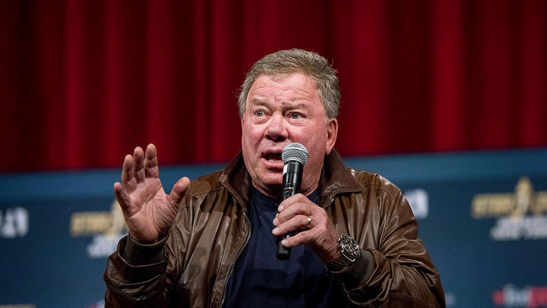 Иконата на Стар Трек Уилям Шатнър е приет по спешност