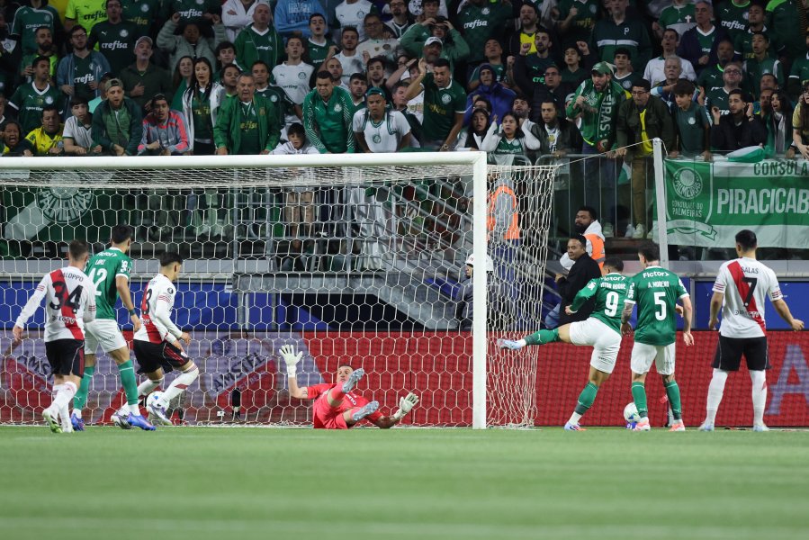 Палмейрас Ривър Плейт1