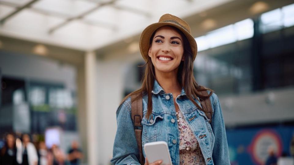 Solo travel: защо все повече жени избират да пътуват сами през 2025
