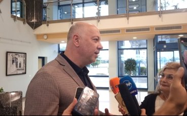 Премиерът Желязков благодари на българския волейболен отбор: За мен те вече са шампиони
