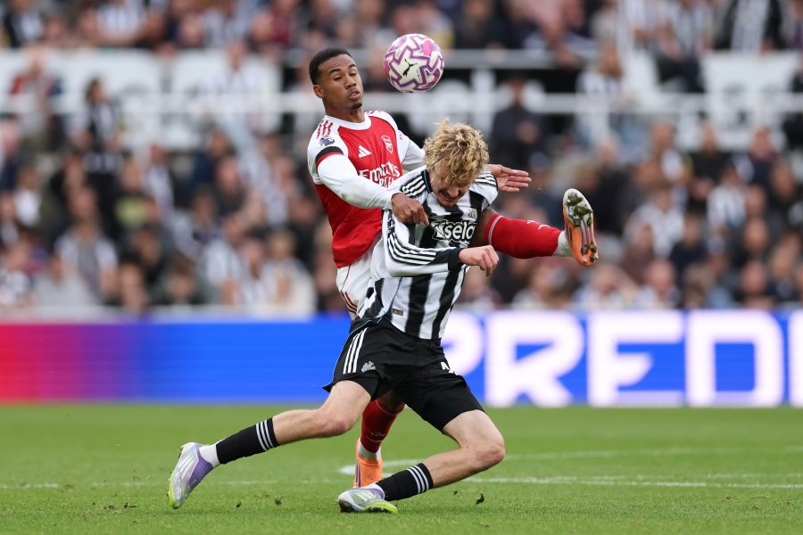 Нюкасъл Юнайтед vs Арсенал1