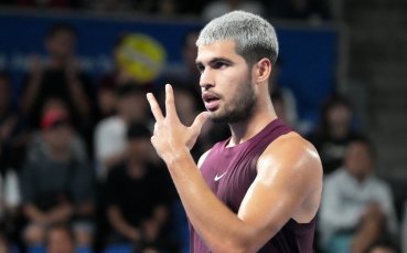 Алкарас се класира на девети пореден финал, изправя се срещу Фриц