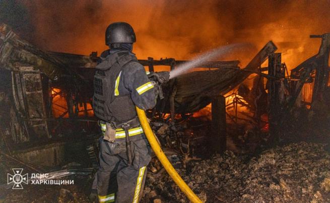 Руска атака в Харков: 6 ранени, пожари обхванаха сгради