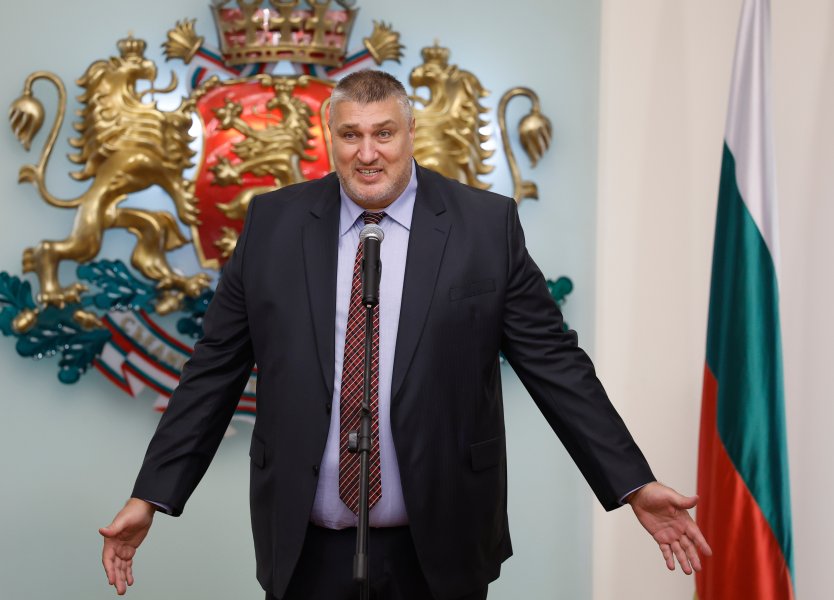 Президентът Румен Радев награди волейболните герои на България1