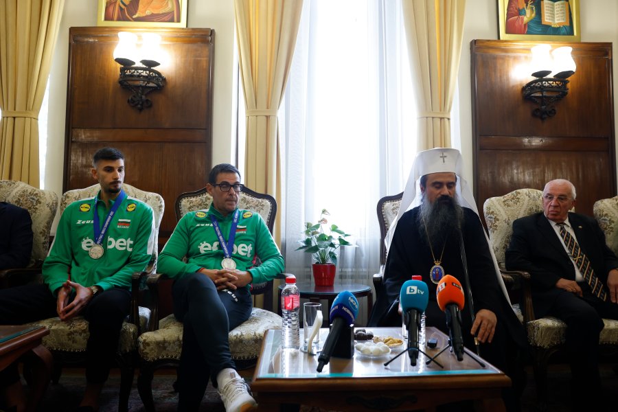 Световните вицешампиони на посещение при Патриарха1