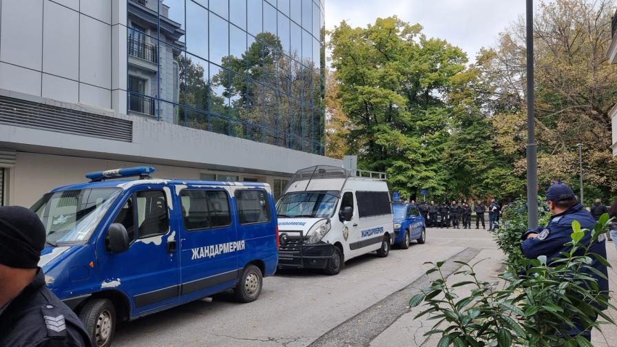 Протест на близките на 6годишното дете издъхнало на зъболекарски стол