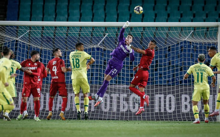 НА ЖИВО: ЦСКА - Лудогорец 0:0, отмениха гол на Чочев